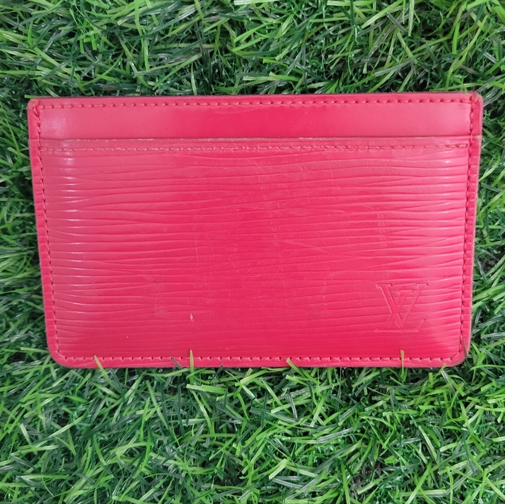 Louis Vuitton Epi Card Holder - Picture 4 of 16